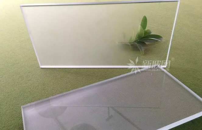 玻璃磨砂與噴砂有何區(qū)別？